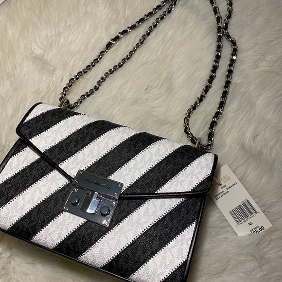 Michael Kors Flap Shoulder Bag in Black Multi - Picture 2 of 9